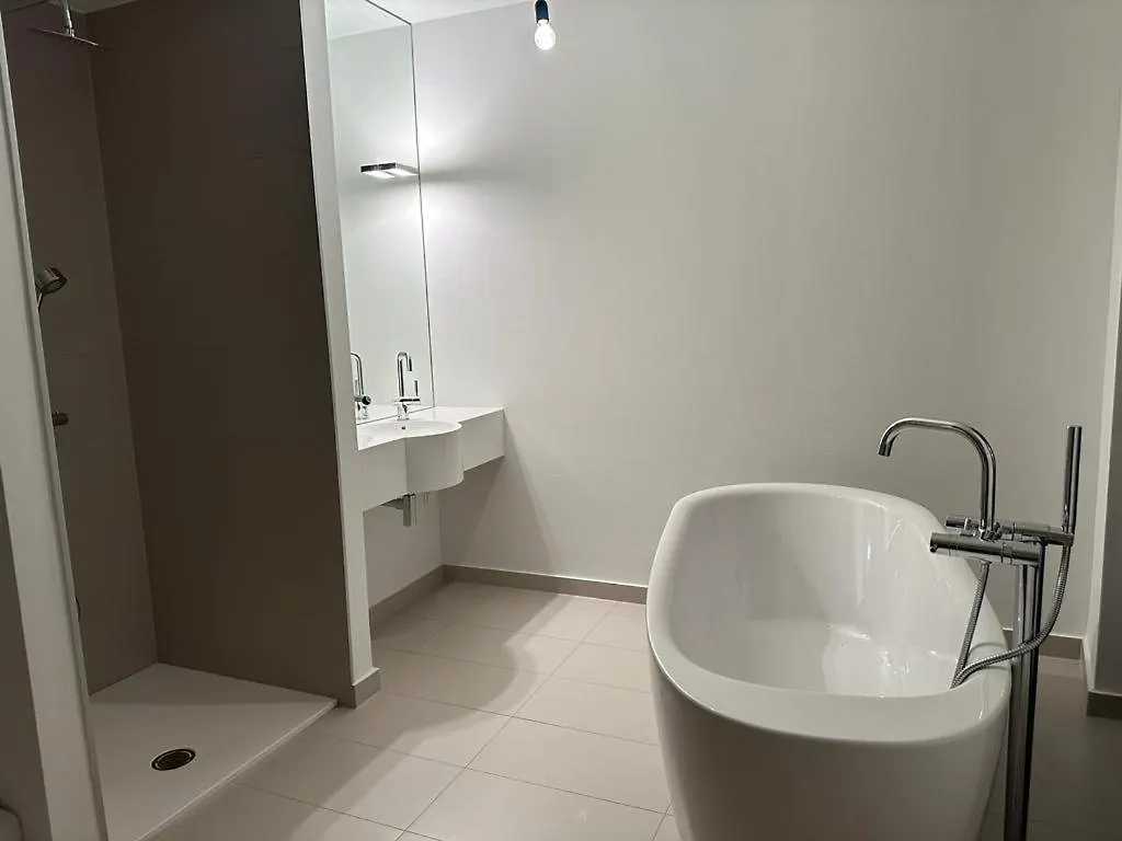 115M2 Luxury Flat - 3 Balconies - Free Parking Lägenhet Wien